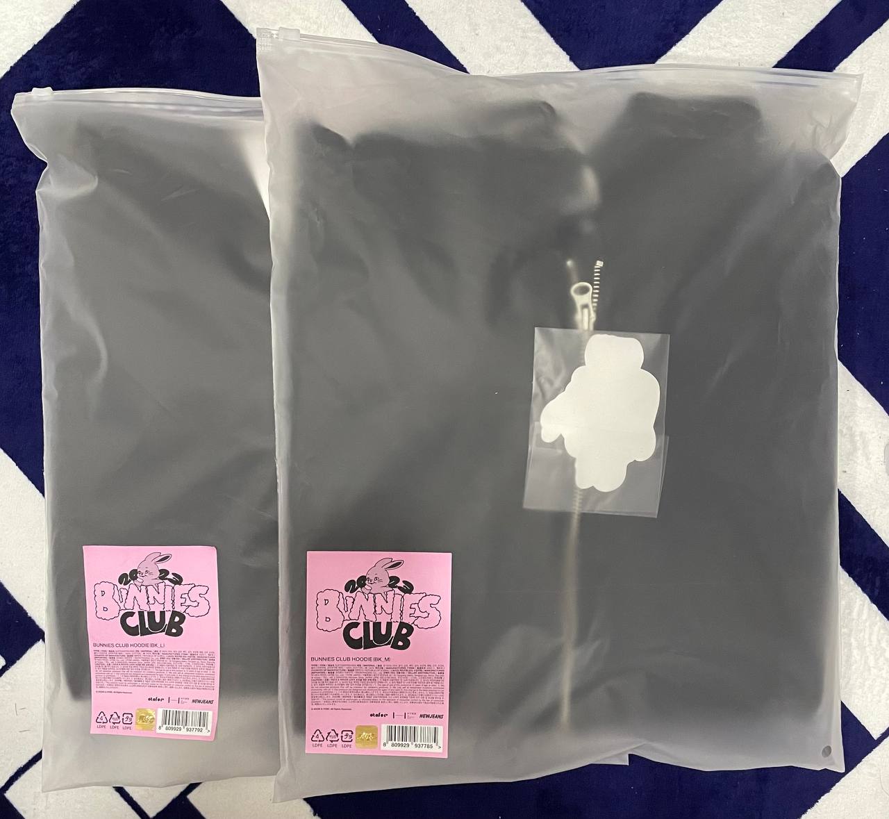 NEWJEANS - Bunnies Club Official MD (Hoodie)