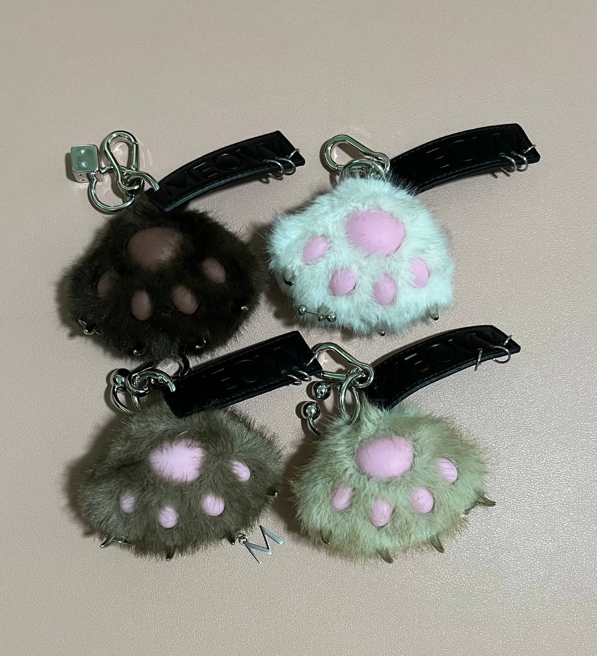 MEOVV JELLY PAW ver. スイン キーリング キーホルダー - メルカリ