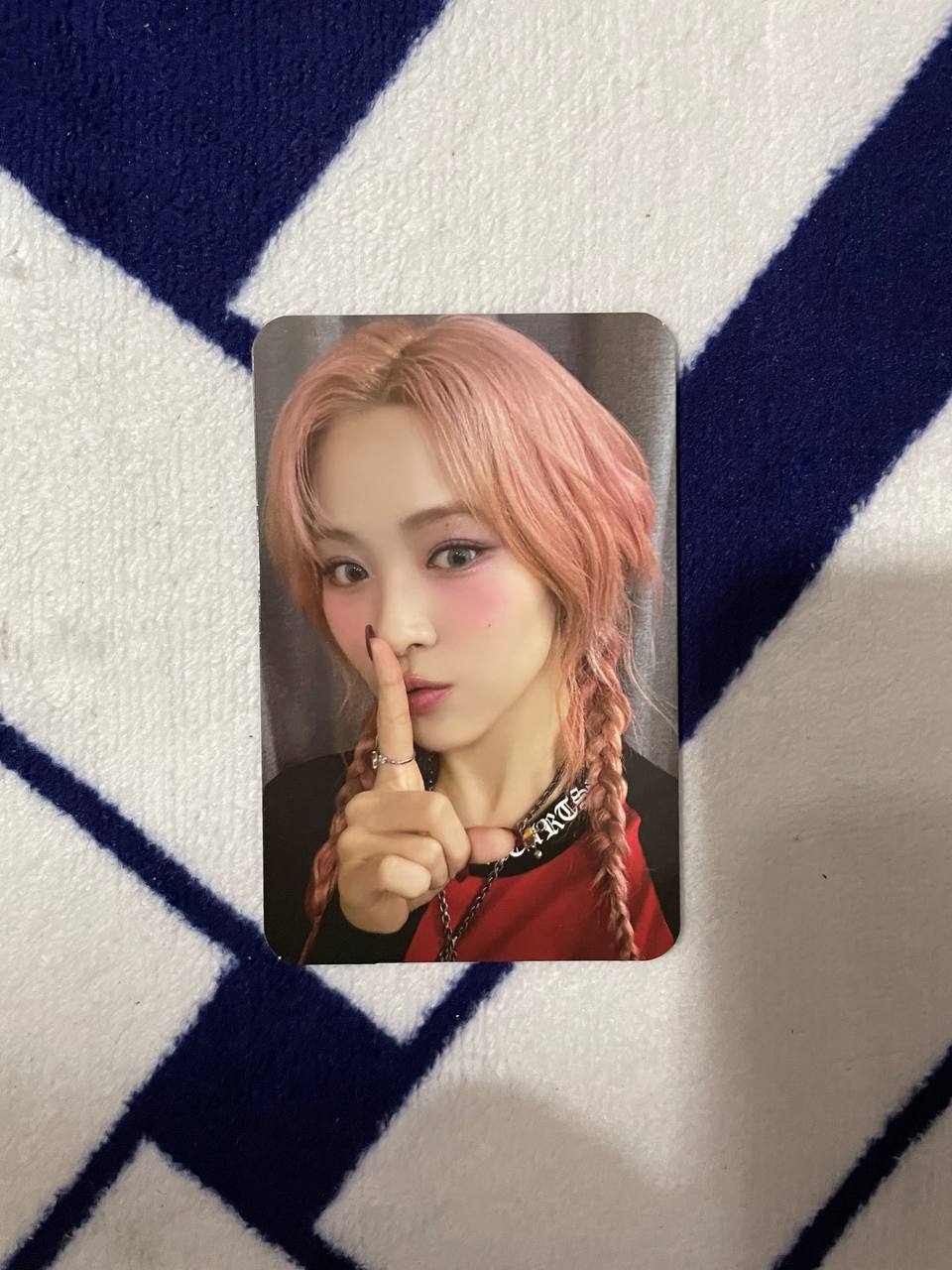 ITZY - Born to Be (JYPSHOP POB)
