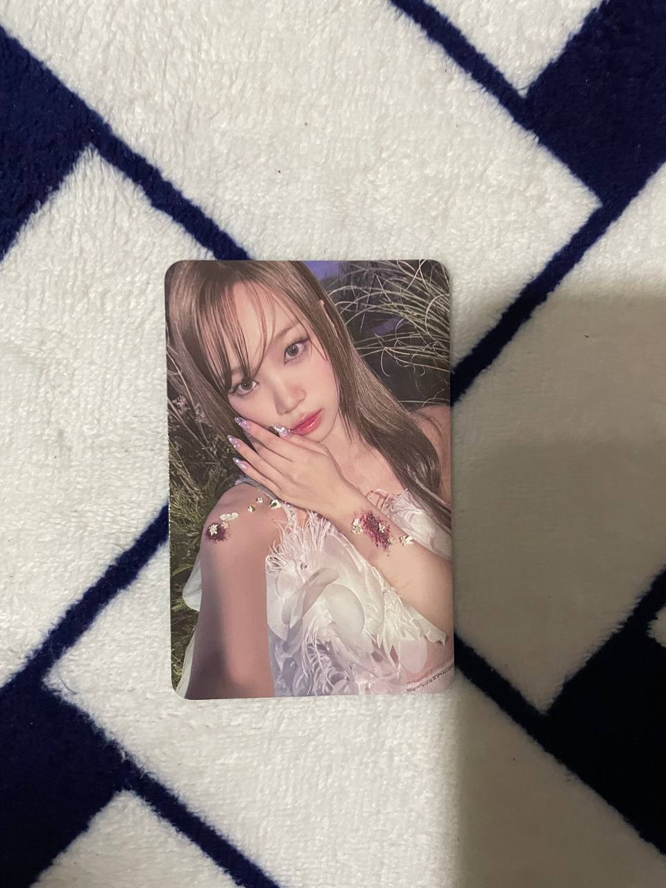 LE SSERAFIM - Easy Photobook Ver (Official Photocards)