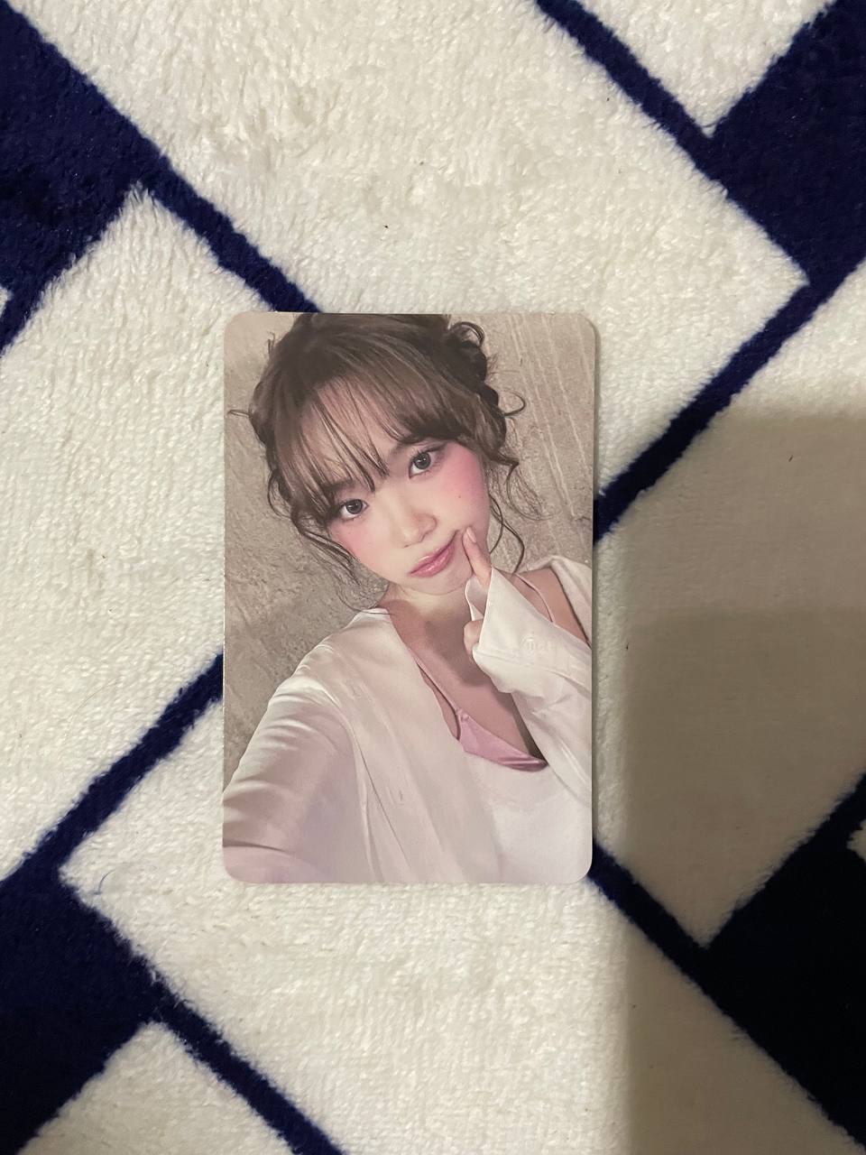 LE SSERAFIM - Easy Photobook Ver (Official Photocards)
