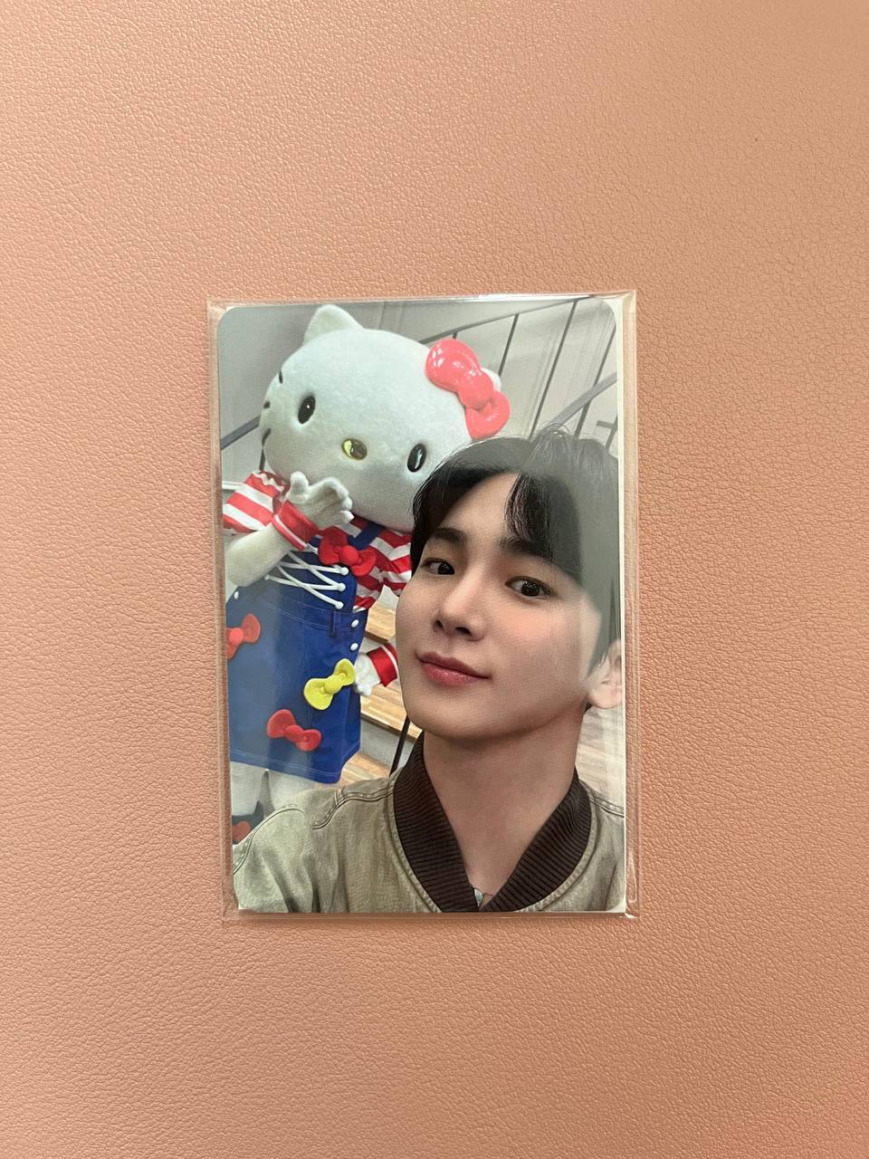 SHINEE KEY - Where is Key? With Hello Kitty MD (Official Benefit, MD Photocards)