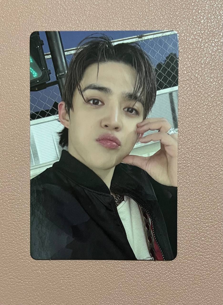 SEVENTEEN - Happy Burstday New Escape Ver (Official Photocard)