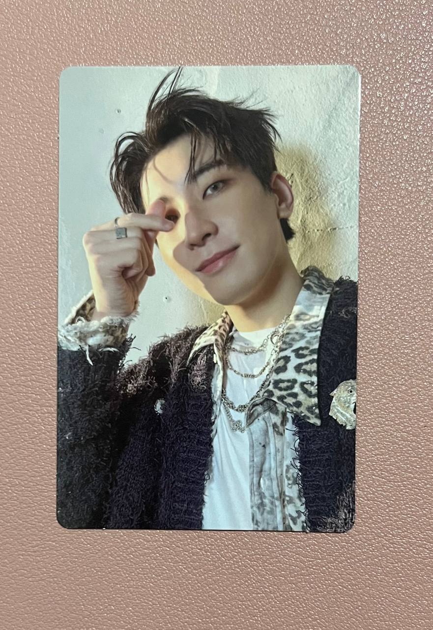 SEVENTEEN - Happy Burstday New Escape Ver (Official Photocard)