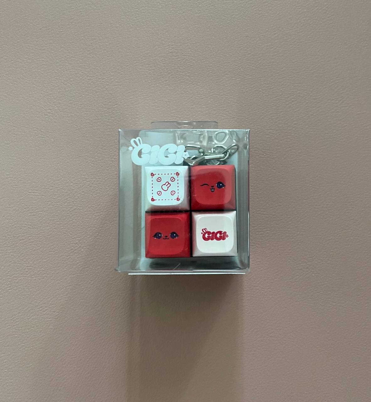 IDLE I-DLE Yuqi - Motivation Pop-Up Store Official MD (GIGI Keycap Keyring)