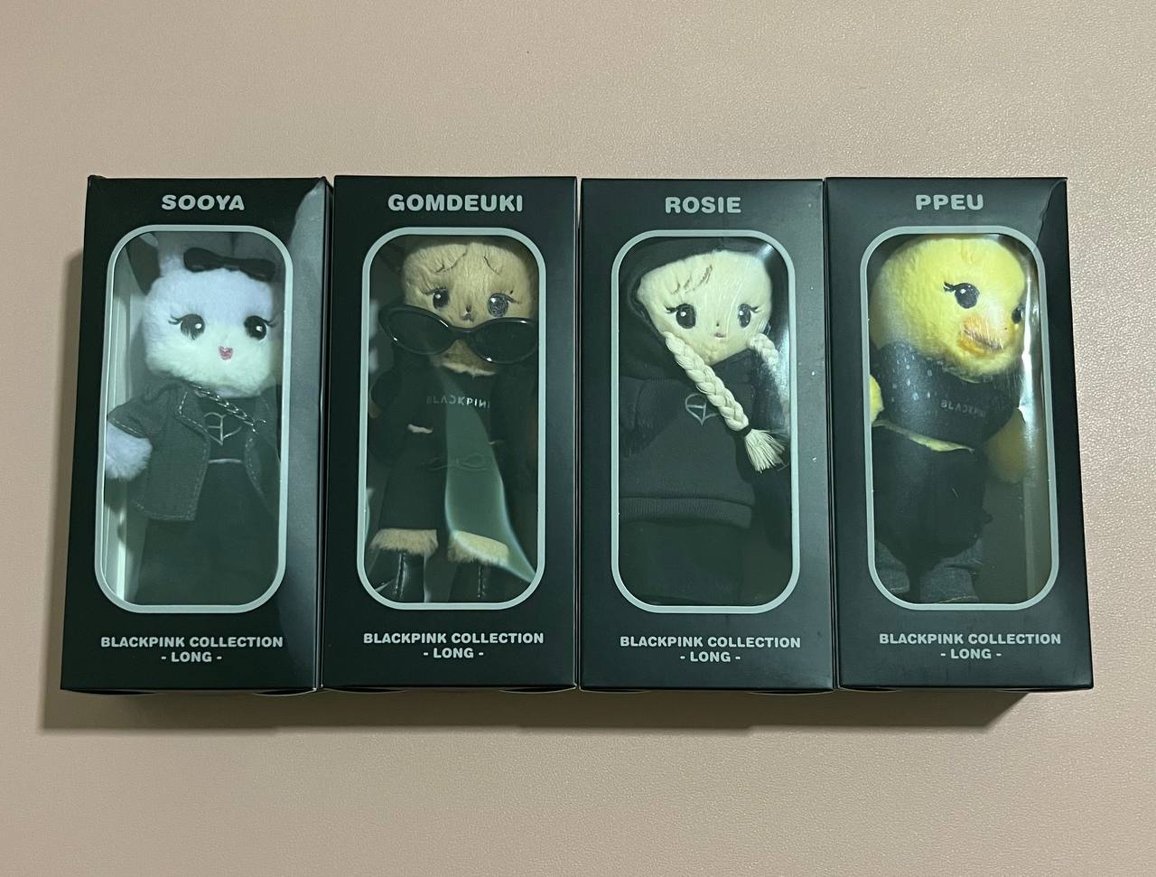 BLACKPINK - BP COLLECTION (CHARACTER PLUSH KEYRING, LONG VER.)