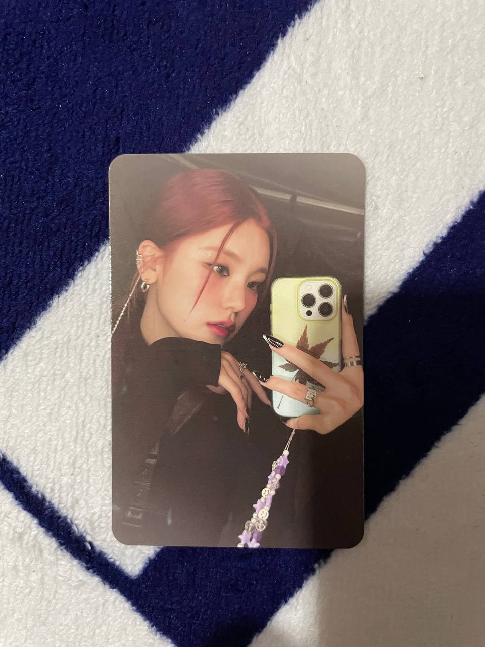 ITZY - Born to Be Standard Ver. (Official Photocard)