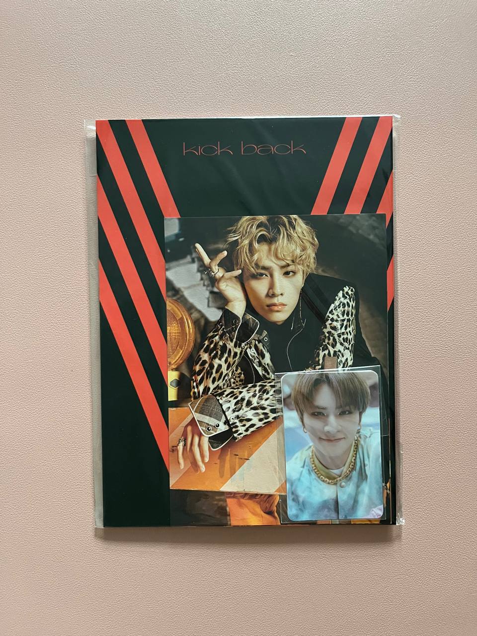 WAYV - Kick Back Official MD (AR Photo Card + Photo Frame Set)