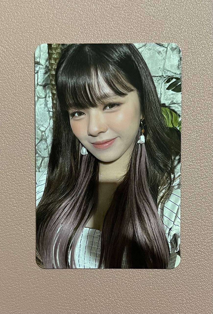TWICE - Taste Of Love (Official Photocard, Lenticular, Coaster)