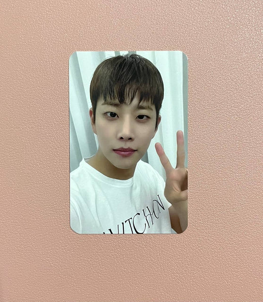 ASTRO - 8th Mini Album [Switch On] (APPLEMUSIC LUCKY DRAW POB)