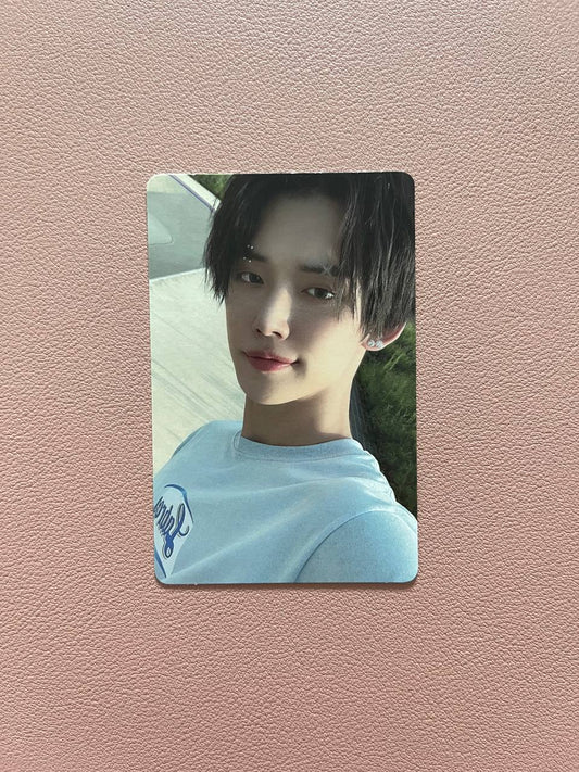 TOMORROW X TOGETHER TXT - [The Chaos Chapter : Fight Or Escape] (Official Photocard)